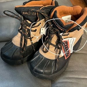 Brand new never worn snow boots for boys
